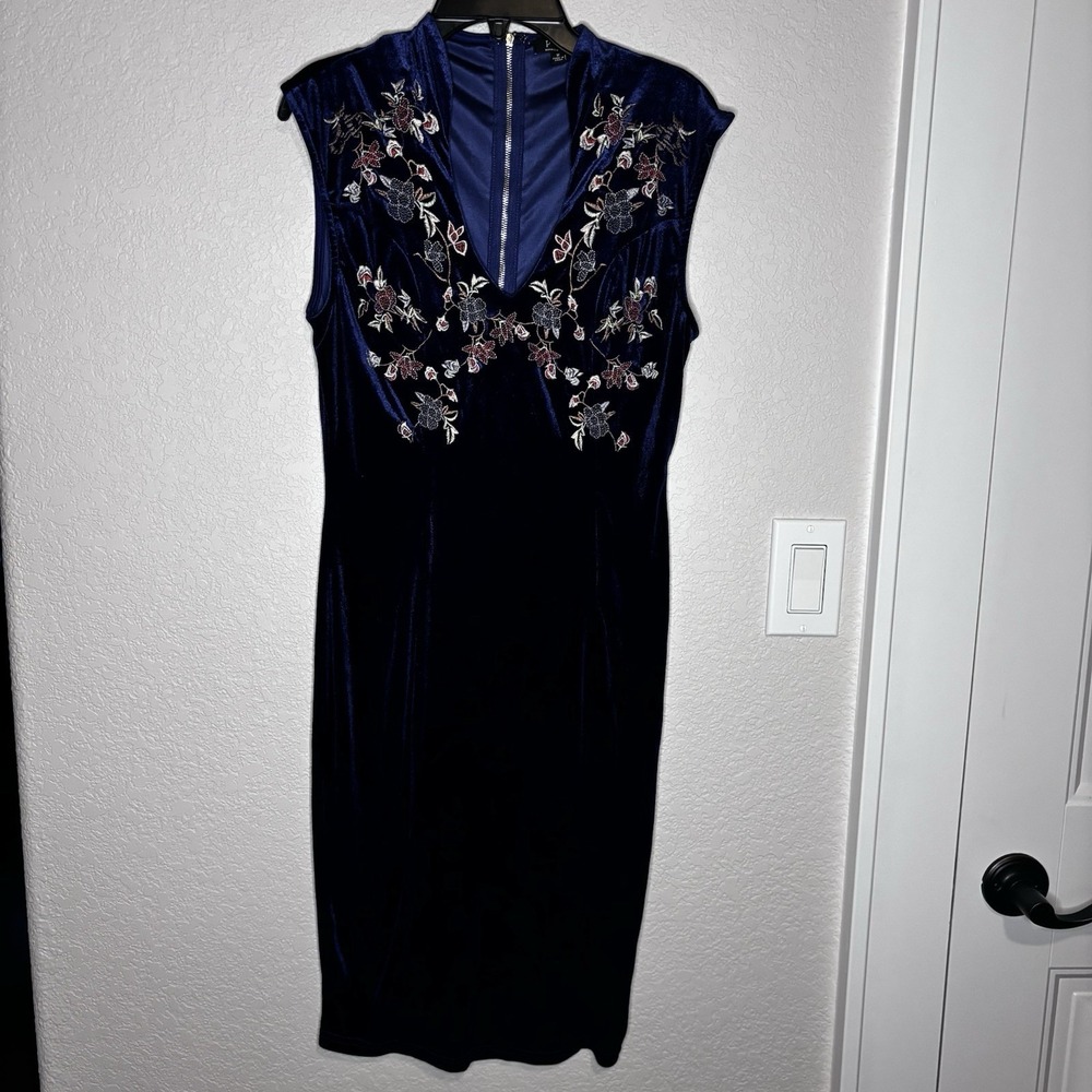 Privy Women's Dress Velvet Embroidered Bodycon,Evening, Country Club, Romantic M